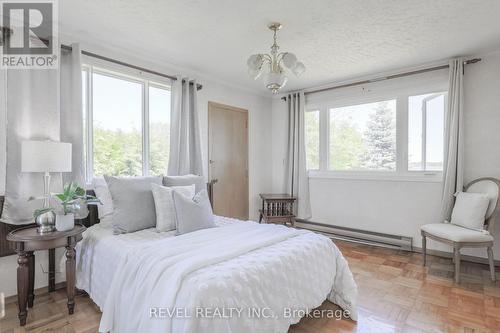 21 Glassford Road, Kawartha Lakes, ON - Indoor Photo Showing Bedroom