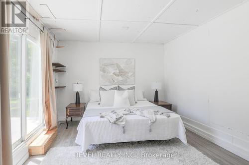 21 Glassford Road, Kawartha Lakes, ON - Indoor Photo Showing Bedroom