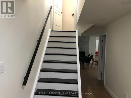 303 Berryhill Drive, London, ON - Indoor Photo Showing Other Room