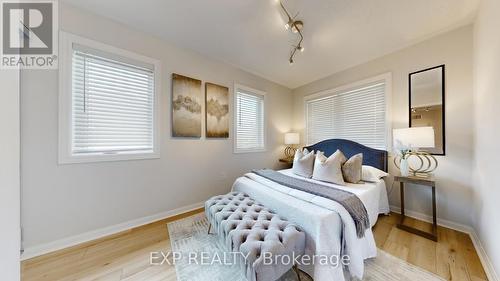 4404 Fairview Street, Burlington, ON - Indoor Photo Showing Bedroom