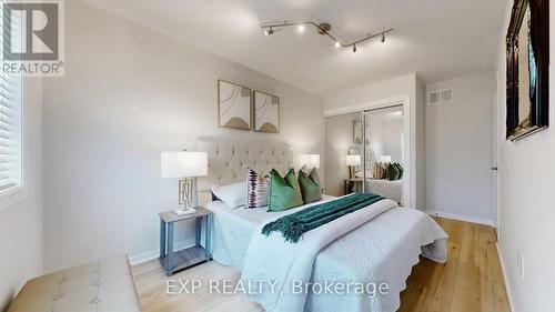 4404 Fairview Street, Burlington, ON - Indoor Photo Showing Bedroom