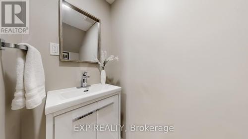 4404 Fairview Street, Burlington, ON - Indoor Photo Showing Bathroom