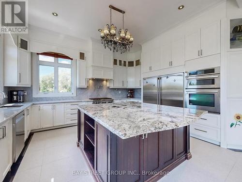 3141 Vivian Road, Whitchurch-Stouffville, ON - Indoor Photo Showing Kitchen With Upgraded Kitchen