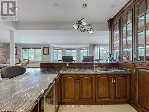 3141 Vivian Road, Whitchurch-Stouffville, ON - Indoor Photo Showing Kitchen