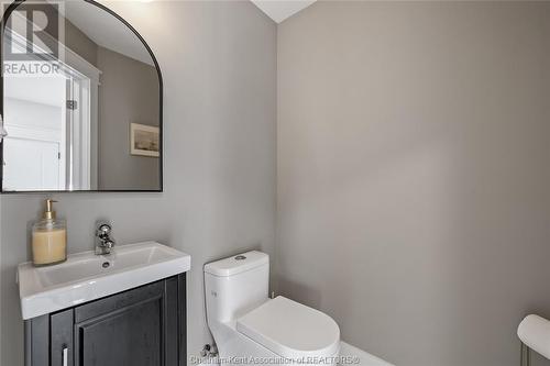 16 Cabot Trail, Chatham, ON - Indoor Photo Showing Bathroom
