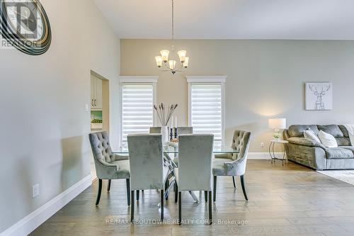 2362 Sinclair Circle, Burlington, ON - Indoor Photo Showing Dining Room