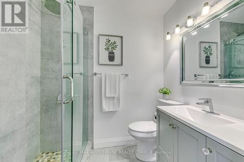 2362 Sinclair Circle, Burlington, ON - Indoor Photo Showing Bathroom