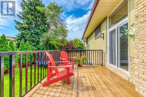 2362 Sinclair Circle, Burlington, ON - Outdoor With Deck Patio Veranda With Exterior