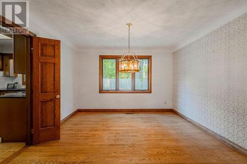 27 Metcalfe Drive, Sarnia, ON - Indoor Photo Showing Other Room