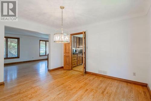 27 Metcalfe Drive, Sarnia, ON - Indoor Photo Showing Other Room