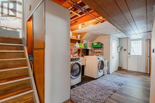 1275 Wiltshire Drive, Sarnia, ON - Indoor Photo Showing Laundry Room