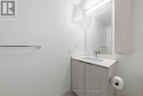 413 - 86 Dundas Street E, Mississauga, ON - Indoor Photo Showing Bathroom