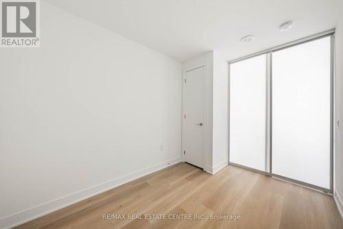 413 - 86 Dundas Street E, Mississauga, ON - Indoor Photo Showing Other Room