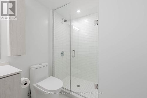 413 - 86 Dundas Street E, Mississauga, ON - Indoor Photo Showing Bathroom