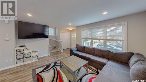 5309 Campling Avenue, Regina, SK - Indoor Photo Showing Living Room