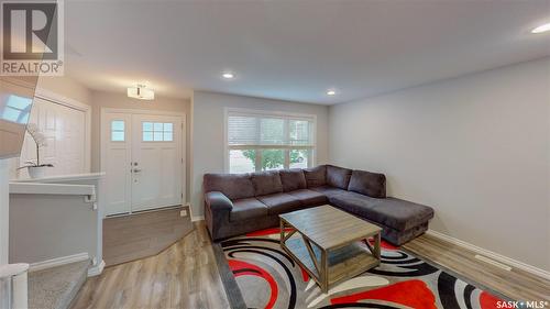 5309 Campling Avenue, Regina, SK - Indoor Photo Showing Living Room