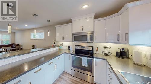 5309 Campling Avenue, Regina, SK - Indoor Photo Showing Kitchen