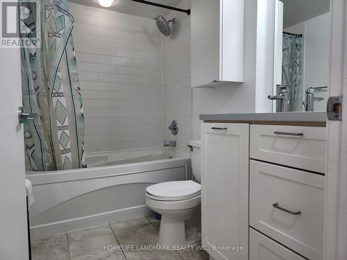 906 - 76 Shuter Street, Toronto, ON - Indoor Photo Showing Bathroom