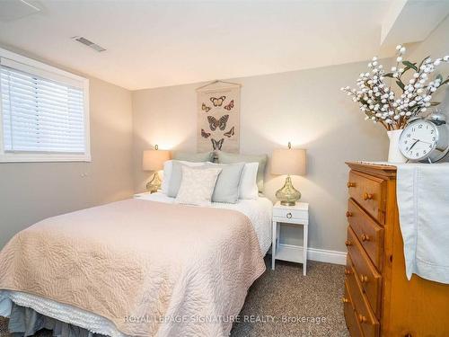 Bsmt-590 Devon Ave, Oshawa, ON - Indoor Photo Showing Bedroom