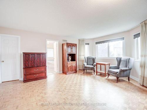 5225 Swiftcurrent Tr, Mississauga, ON - Indoor Photo Showing Living Room
