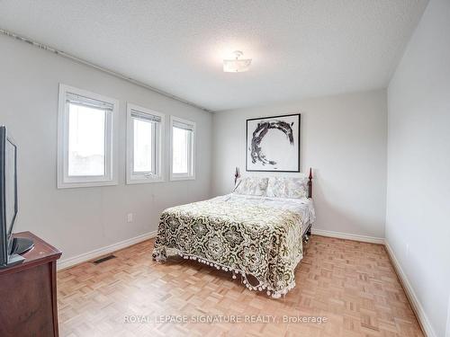 5225 Swiftcurrent Tr, Mississauga, ON - Indoor Photo Showing Bedroom