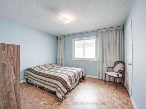 5225 Swiftcurrent Tr, Mississauga, ON - Indoor Photo Showing Bedroom