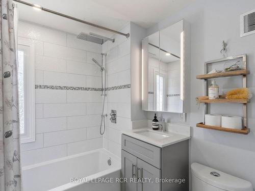 45 Skylark Rd N, Toronto, ON - Indoor Photo Showing Bathroom