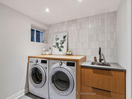 45 Skylark Rd N, Toronto, ON - Indoor Photo Showing Laundry Room