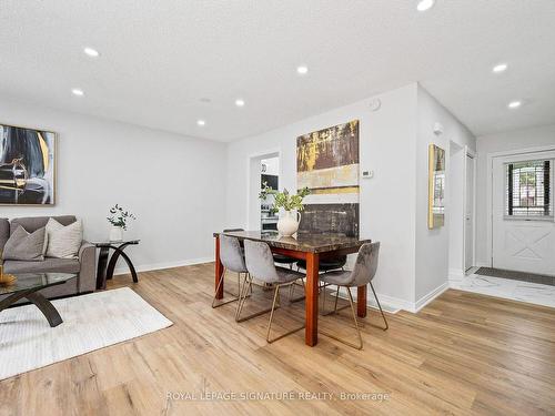 34-6779 Glen Erin Dr, Mississauga, ON - Indoor Photo Showing Dining Room