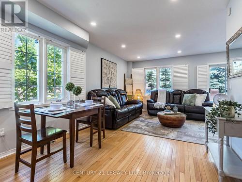 22 - 7190 Atwood Lane, Mississauga (Meadowvale Village), ON - Indoor Photo Showing Living Room