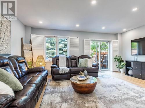 22 - 7190 Atwood Lane, Mississauga, ON - Indoor Photo Showing Living Room