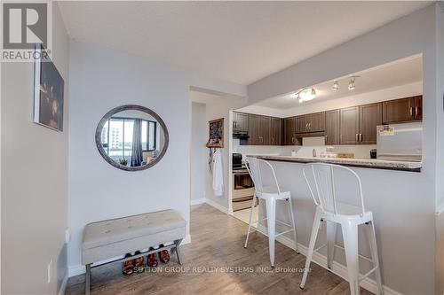 1004 - 323 Colborne Street, London, ON - Indoor Photo Showing Kitchen