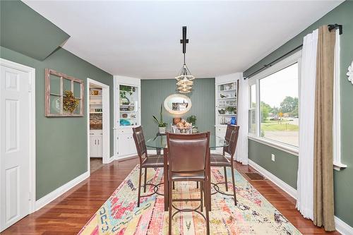 10 Logan Road, Dunnville, ON - Indoor Photo Showing Dining Room