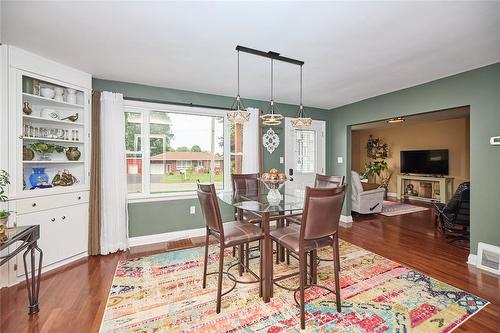 10 Logan Road, Dunnville, ON - Indoor Photo Showing Dining Room