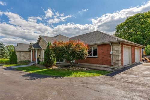 270 Mcgill Road, Brantford, ON - Outdoor