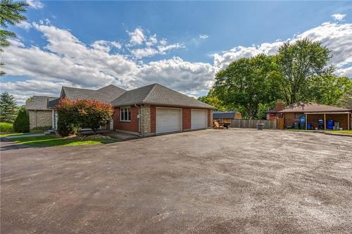 270 Mcgill Road, Brantford, ON - Outdoor