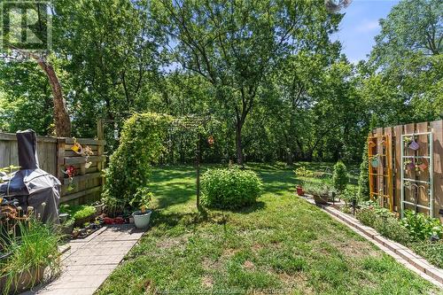 7853 Hawthorne, Windsor, ON - Outdoor