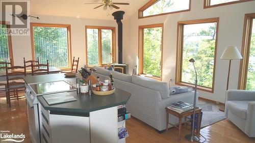 5 Curran Trail Road, Carling, ON - Indoor Photo Showing Living Room