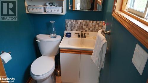 5 Curran Trail Road, Carling, ON - Indoor Photo Showing Bathroom