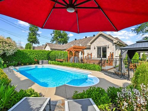 Cour - 1632 Rue De Neuchâtel, Saint-Michel, QC - Outdoor With In Ground Pool