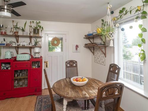 242 Van Horne Street, Thunder Bay, ON - Indoor Photo Showing Dining Room