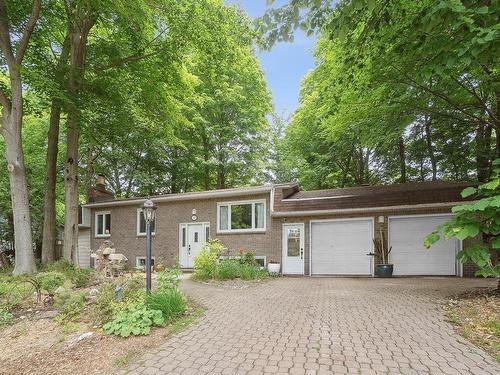 Frontage - 837 Rue Gault, Mont-Saint-Hilaire, QC - Outdoor