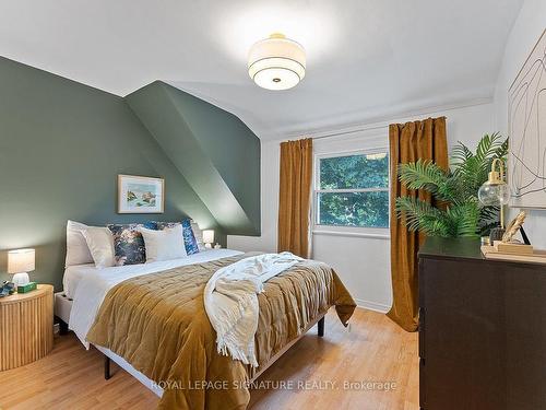 198 Hiawatha Rd, Toronto, ON - Indoor Photo Showing Bedroom