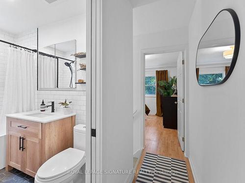 198 Hiawatha Rd, Toronto, ON - Indoor Photo Showing Bathroom
