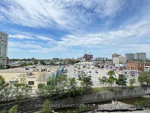 423-86 Dundas St E, Mississauga, ON - Outdoor With View