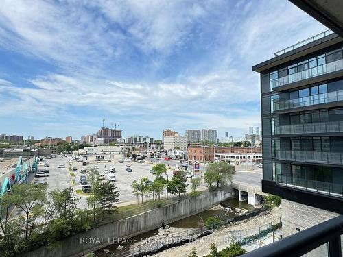 423-86 Dundas St E, Mississauga, ON - Outdoor With View
