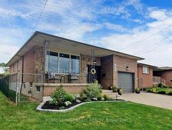 355 Berkindale Dr  Hamilton, ON L8E 3R8