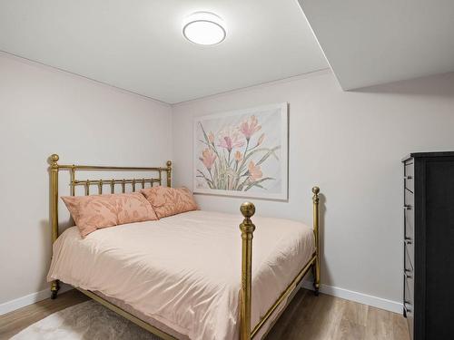 6662 Chukar Drive, Kamloops, BC - Indoor Photo Showing Bedroom