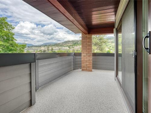 306-217 Elm Avenue, Penticton, BC - Outdoor With Exterior