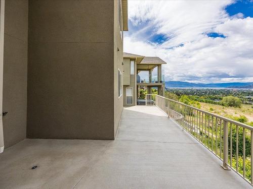 616 Denali Drive, Kelowna, BC - Outdoor With Exterior